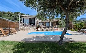 Souda Bay Cottage